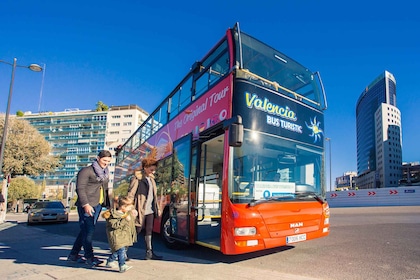 Valencia: 24 tai 48 tunnin Hop-on Hop-off bussilippu