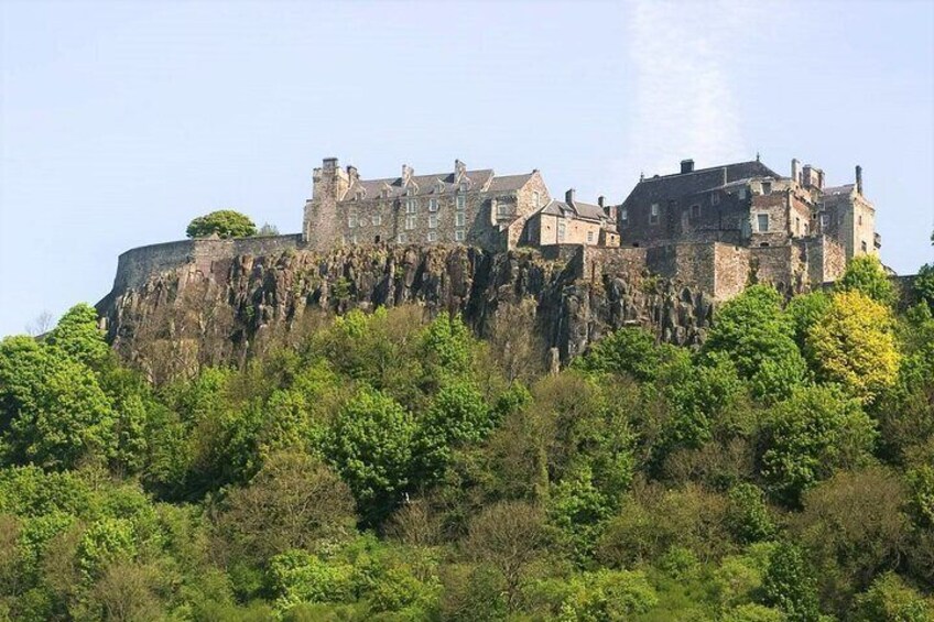 Stirling Castle, Whisky & Loch Lomond small group day tour from Edinburgh