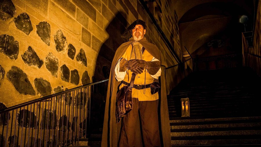 Cologne: Night Watchman Old Town Walking Tour