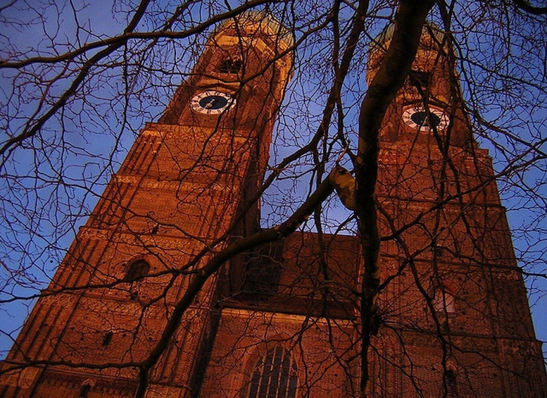 Picture 2 for Activity Munich: 3-Hour Culinary Nightwatch Tour