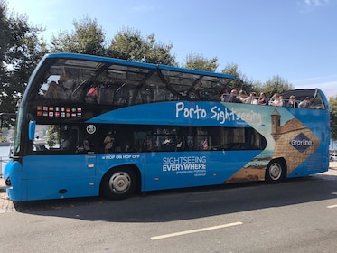 Porto Sightseeing Bus Flusskreuzfahrt & Hafenweinkeller 48h BlueBus Tour