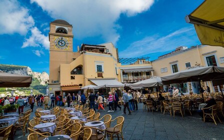 Fra Amalfi: Heldagstur med båt til Li Galli-øyene og Capri