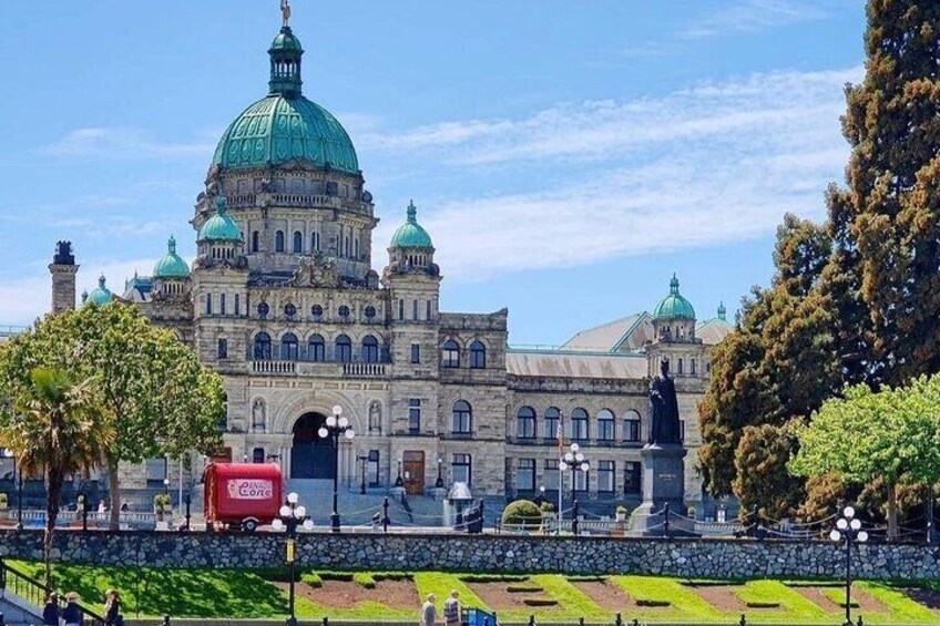 Vancouver Island 2 Days Shared Tour including3/4/5 Star Hotel (Mandarin&English)