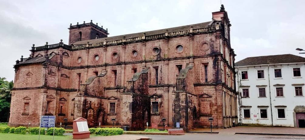 Old Goa: Walking Tour of Heritage Churches