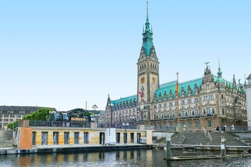 Traditional German Food and Hamburg Old Town Private Tour