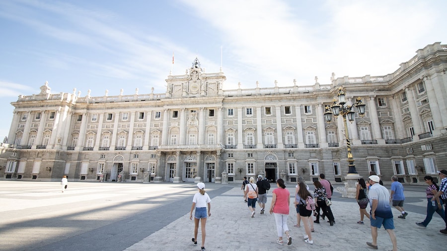 Skip-the-Line with Madrid’s Royal Palace Expert Guided Tour