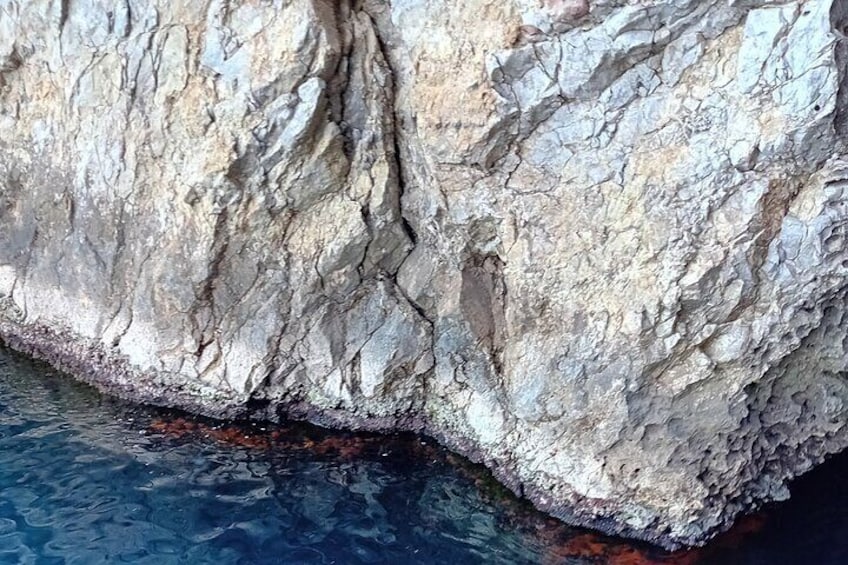 2-Hours Excursion to the Blue Grotto of Taormina in Isola Bella
