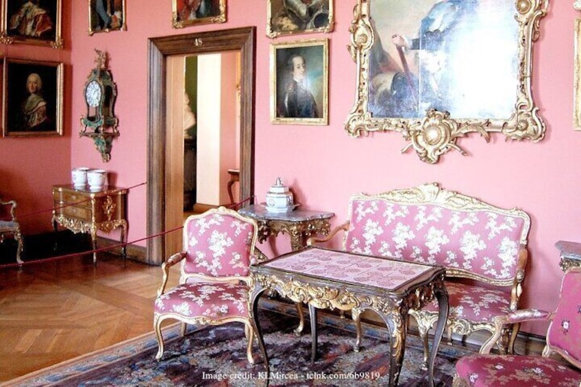 Explore Frederiksborg Castle: Private Day Trip from Copenhagen