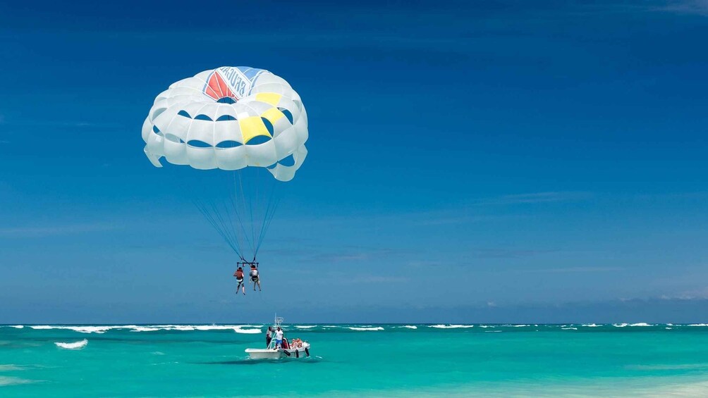 Picture 2 for Activity Boracay: Solo or Tandem Parasailing Experience