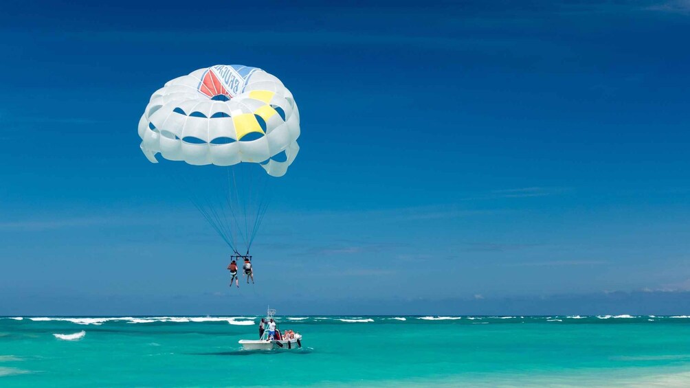 Picture 4 for Activity Boracay: Solo or Tandem Parasailing Experience