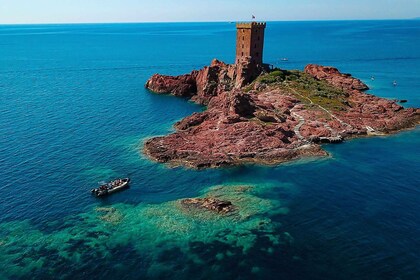 Fréjus: Zee en Kreken Boottocht met Snorkelen en Drankjes