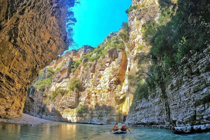 Rafting in Osumi's Canyon