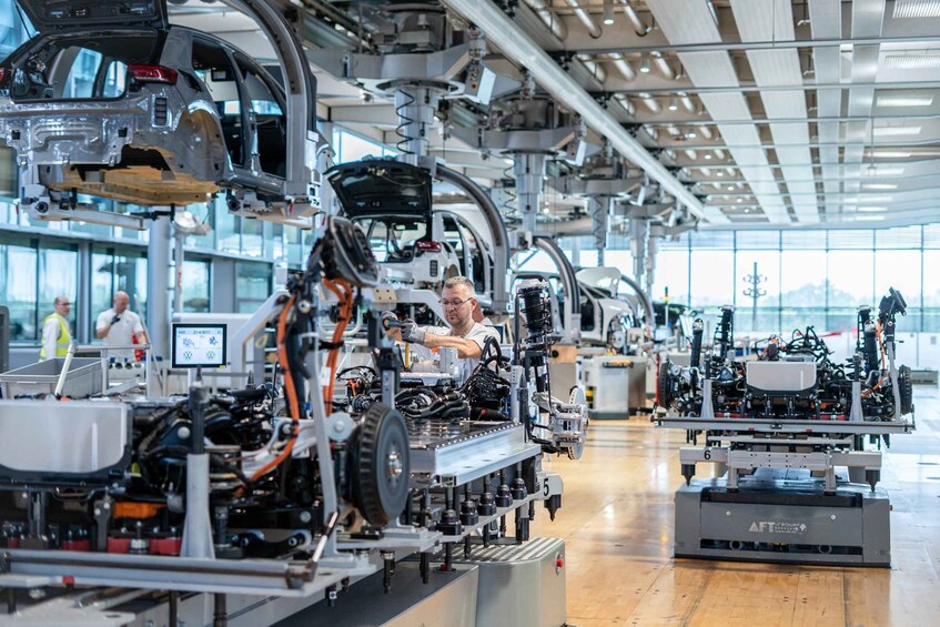 Picture 3 for Activity Dresden: Tour of VW's Transparent Factory with breakfast