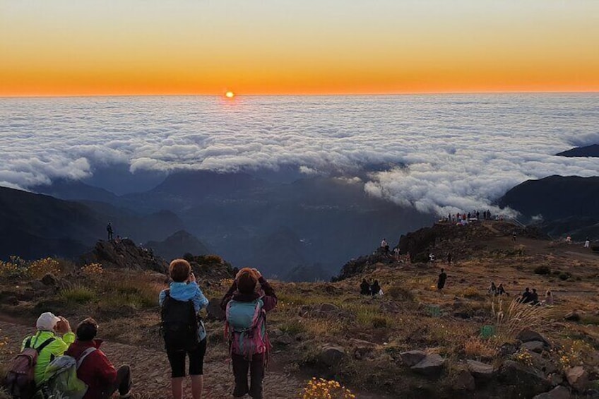 Sunrise in Areeiro Peak Private Tour