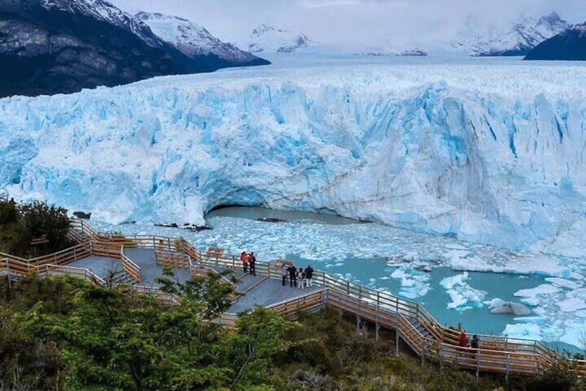 Excursion to Perito Moreno Glacier with boat navigation
