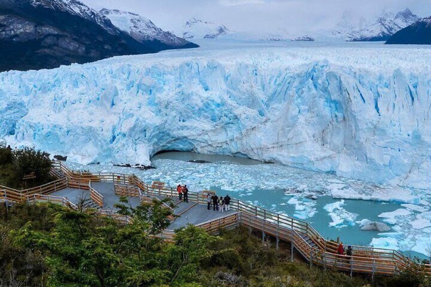Excursion to Perito Moreno Glacier with boat navigation