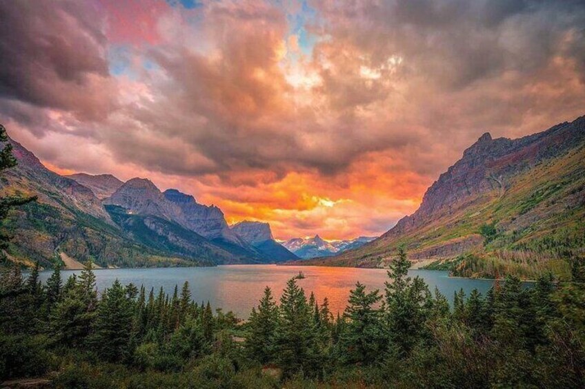 Canadian Rocky Mountains 4-Day Tour from Vancouver Including Banff National Park