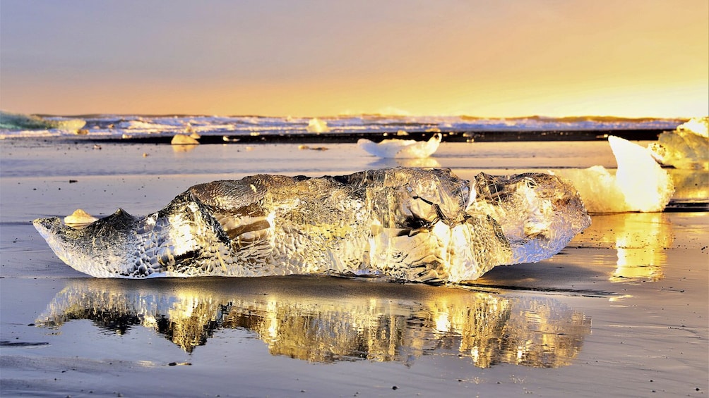 Glacier Lagoon (Jökulsárlón) Full Day Tour