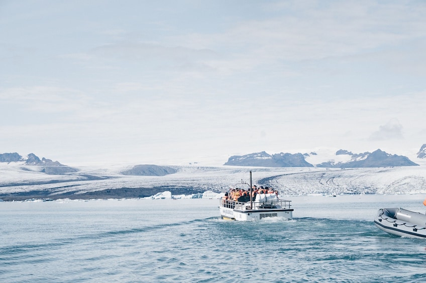 Glacier Lagoon (Jökulsárlón) Full Day Tour & Boat Ride