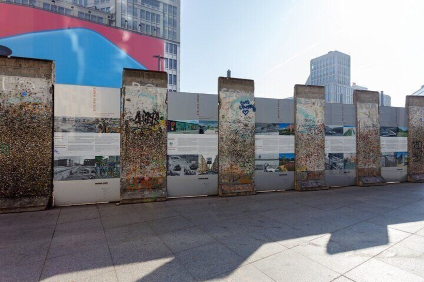 Berlin Highlights: Spy Mission Outdoor Escape Game