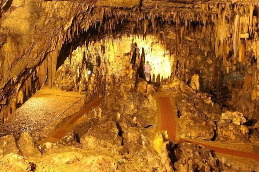 Drogarati cave