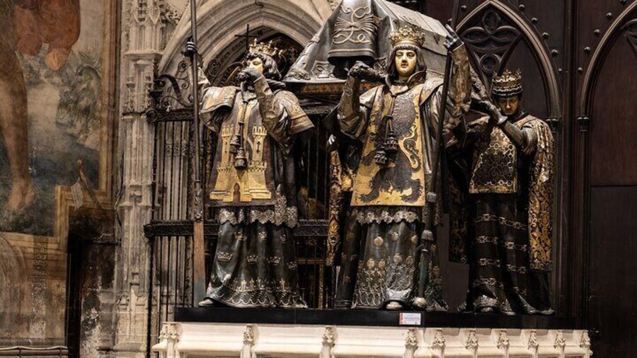 Small-Group tour of Seville Cathedral & Giralda Tower