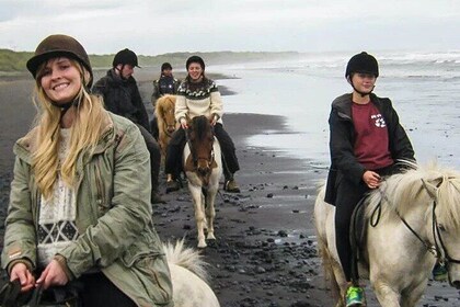 Black Beach Horseback Riding Tour