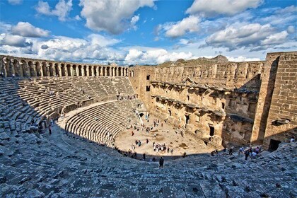 Aspendos-Perge-Side-vattenfallet turné