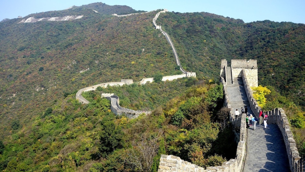 Show item 4 of 9. Great Wall of China at day time