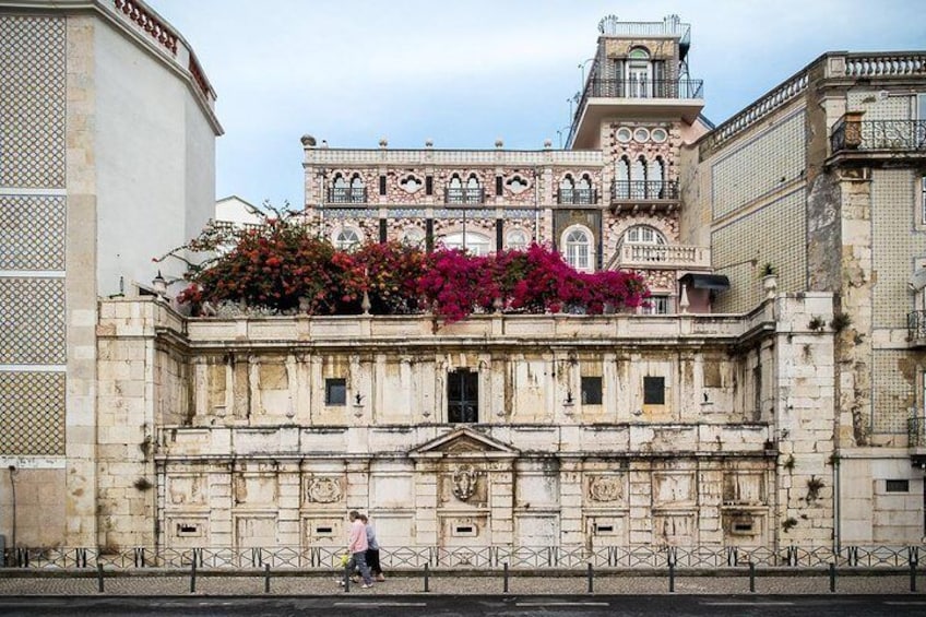 Private guided electric tuk tuk tour of historic Lisbon in 2 hours