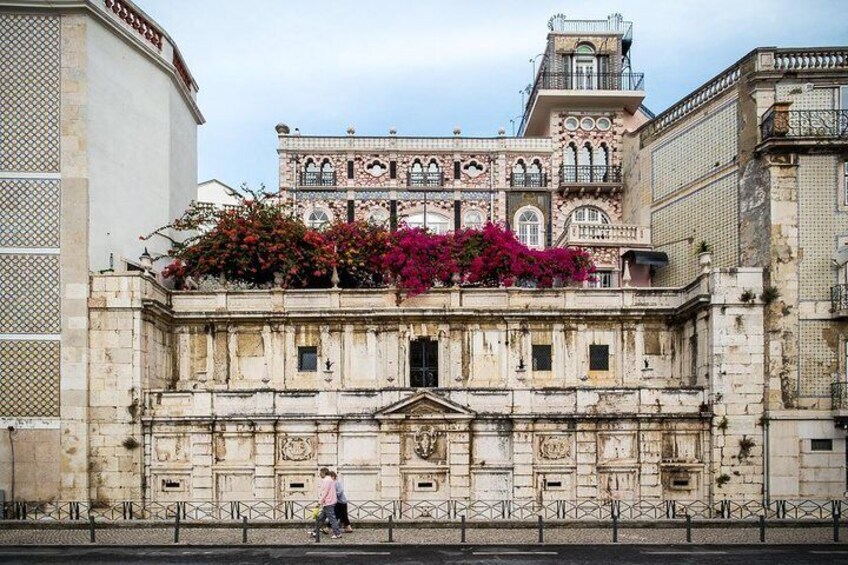 Private guided electric tuk tuk tour of historic Lisbon in 2 hours