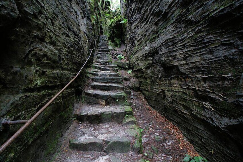 NARNIA LABYRINTH IN TISA ROCKS