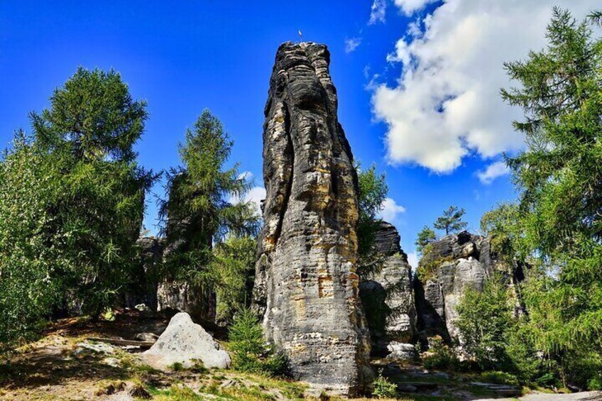 NARNIA LABYRINTH IN TISA ROCKS