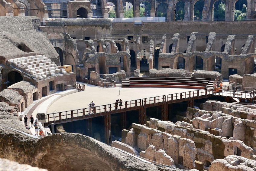 Ancient Rome Tour: Colosseum Underground & Roman Forum