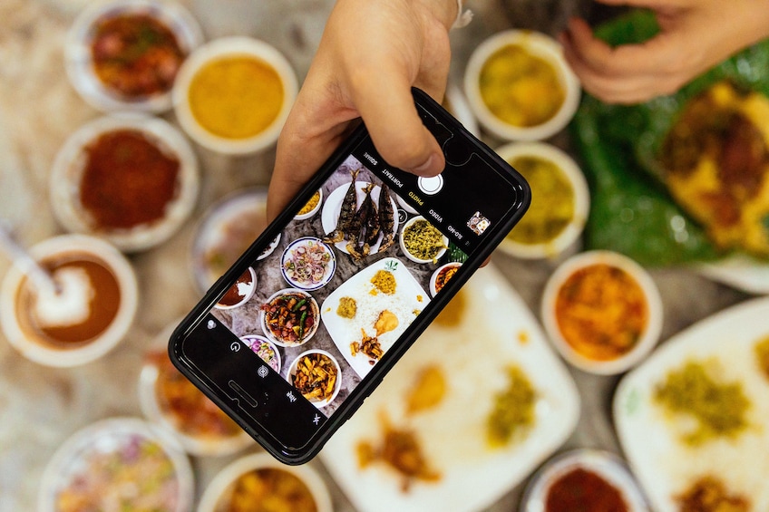 Private Street Food Tour with 10 Tastings in Colombo