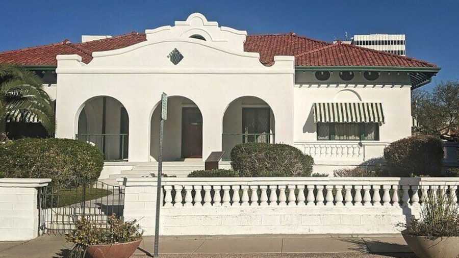 300 Years of Spanish History in Downtown Tucson: A Self-Guided Audio Tour