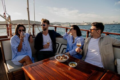 Barcelona wooden boat cruise: Unforgettable coastal experience