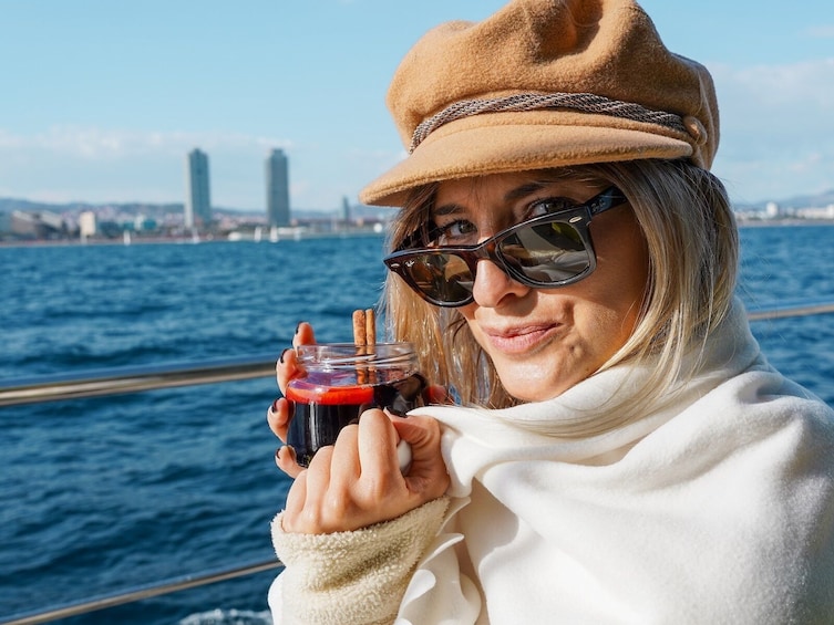 Barcelona: Cocktail & Lounge Music Catamaran cruise
