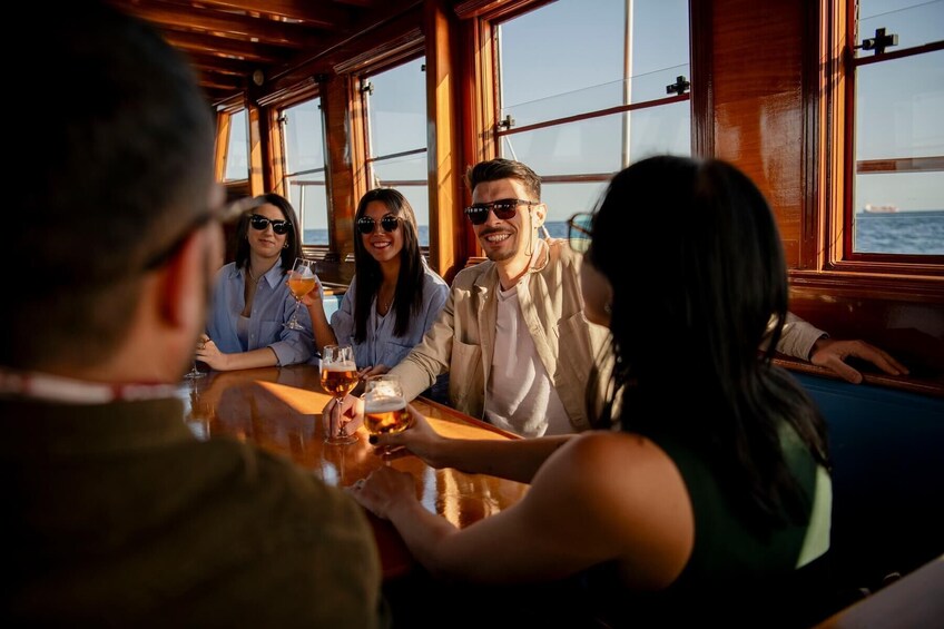 Barcelona sunset Jazz & Blues cruise: Experience the city's skyline