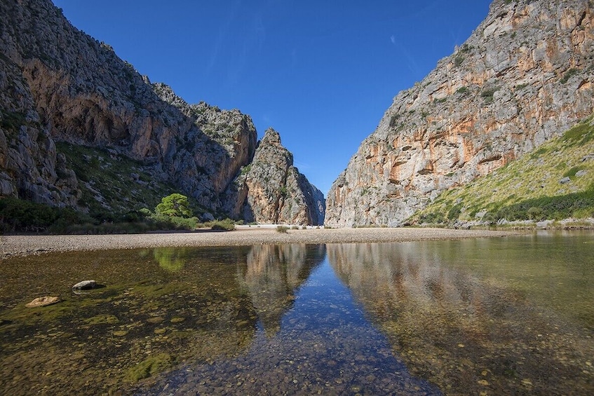 Mallorca island tour: bus, train, tram and boat