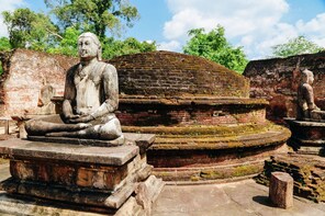 Sigiriya Rock Fortress and Polonnaruwa Tour from Kandy