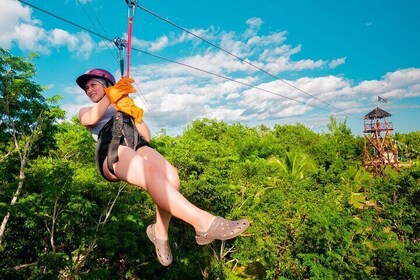 Aventuras emocionantes en tirolesa en Cozumel