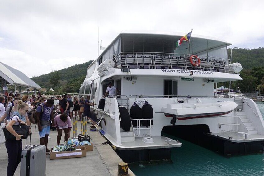 Cat Cocos: Praslin Island to Mahe Island Fast Ferry