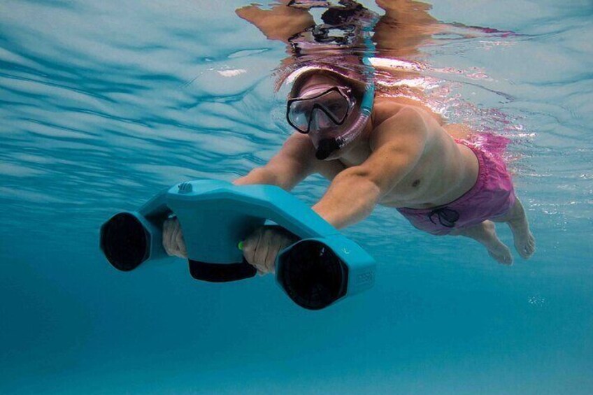 E-Snorkeling in Bonaire with SEA SCOOTERS