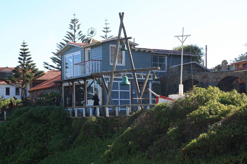 Small-Group Full day Tour to Pablo Neruda House & wine taste