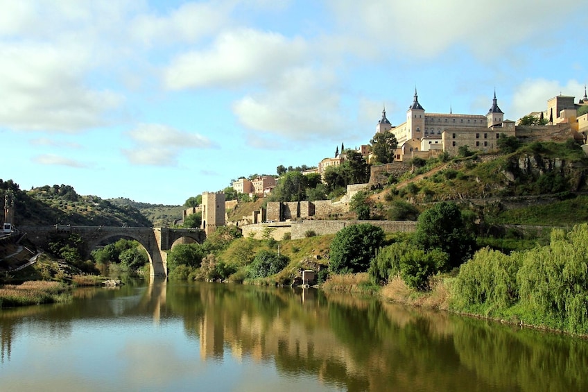 River just outside city of Toledo