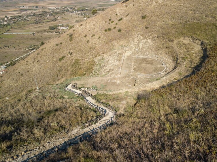 Archeology and religion in one tour- Finiq and Mesopotam