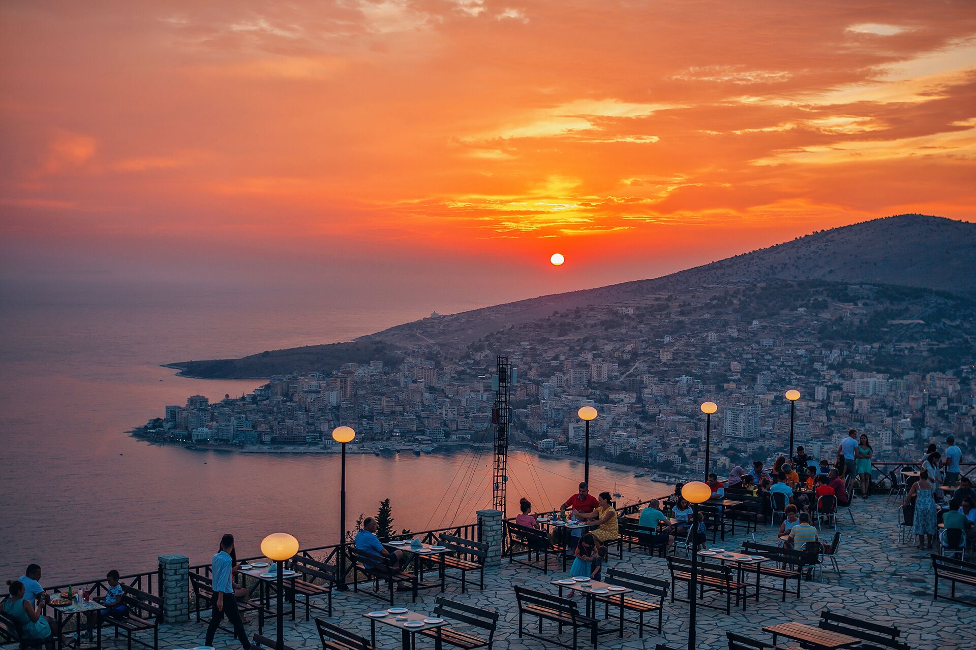 Daily trip at The National Park of "Blue Eye" and in the fortress of Lekurs