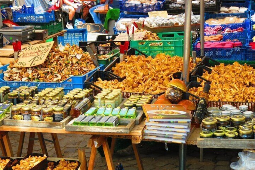 Marienplatz and Victuals Market Private Tour and Tasting