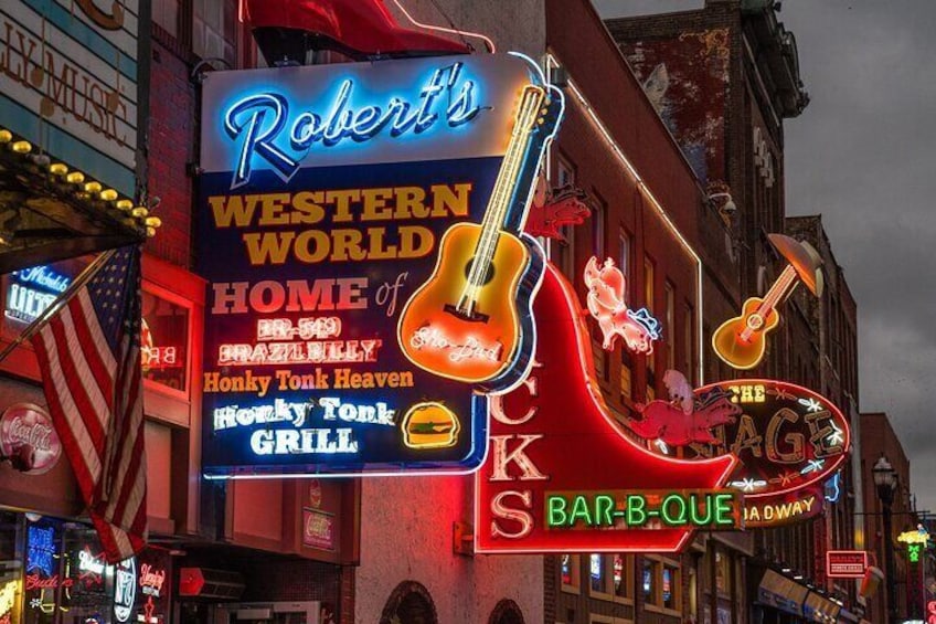 Music & Moonshine: Nashville’s Music History Pub Crawl 